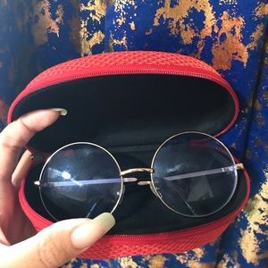 Sunglasses or glasses case